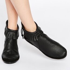 Minnetonka Black Leather Booties